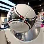Bayer MaterialScience и Adidas развиваться официальный мяч Евро-2012 