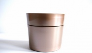 Flowing Mettalics: authentic metallic look in plastic