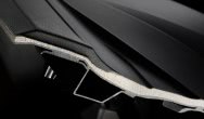 Innovativer Schaumstoff für dünne und leichte Instrumententafeln