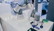 Coboty Universal Robots na targach Automaticon