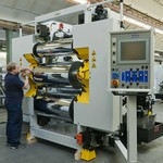 Flexible extruders for thermoforming sheet lines on the advance