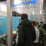 Sumitomo (SHI) Demag zmniejsza zużycie energii wtryskarek